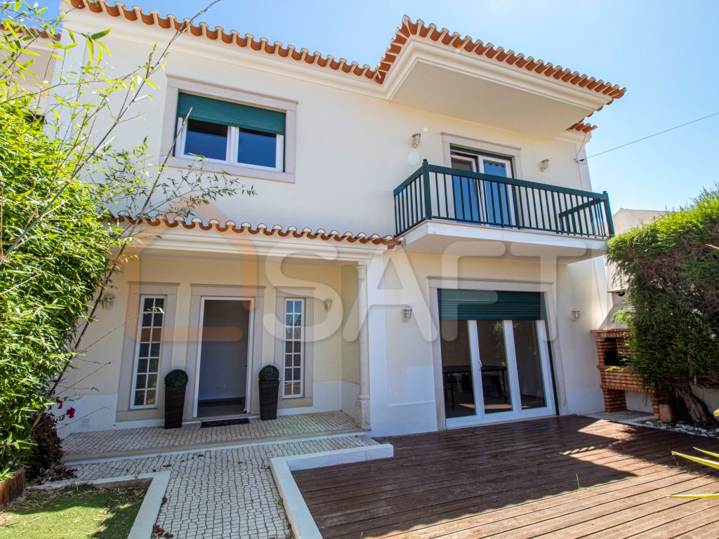 Moradia Geminada Mafra, T4, 250 m²